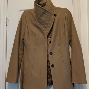 Aritzia Babaton coocon coat